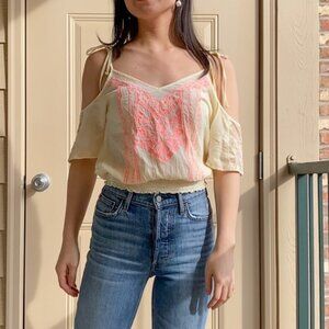 Cold shoulder cream blouse with pink embroidery XS